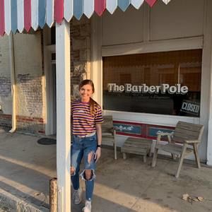 Meet your Posher, Amara